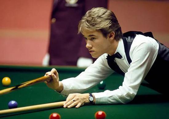 提供娱乐、竞技、体育多项选择